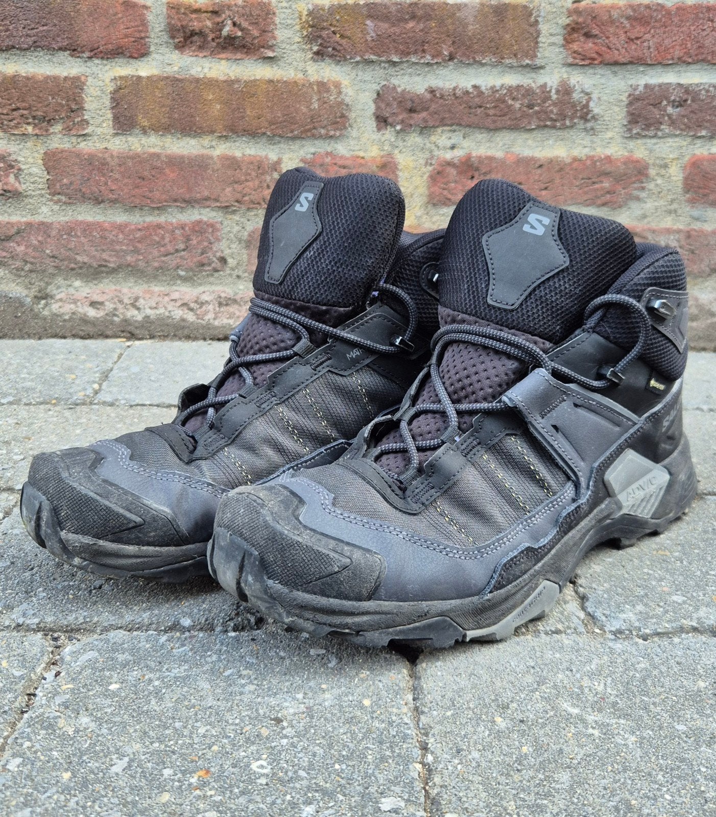 SALOMON XULTRA 5 MID GTX - MT 44 2/3, Ophalen of Verzenden, Gebruikt, Schoenen