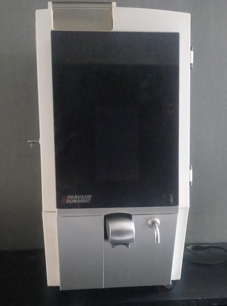 Bravilor Bonamat Koffiemachine - Gebruikt, Gebruikt, 10 kopjes of meer, Koffiemachine, Gemalen koffie
