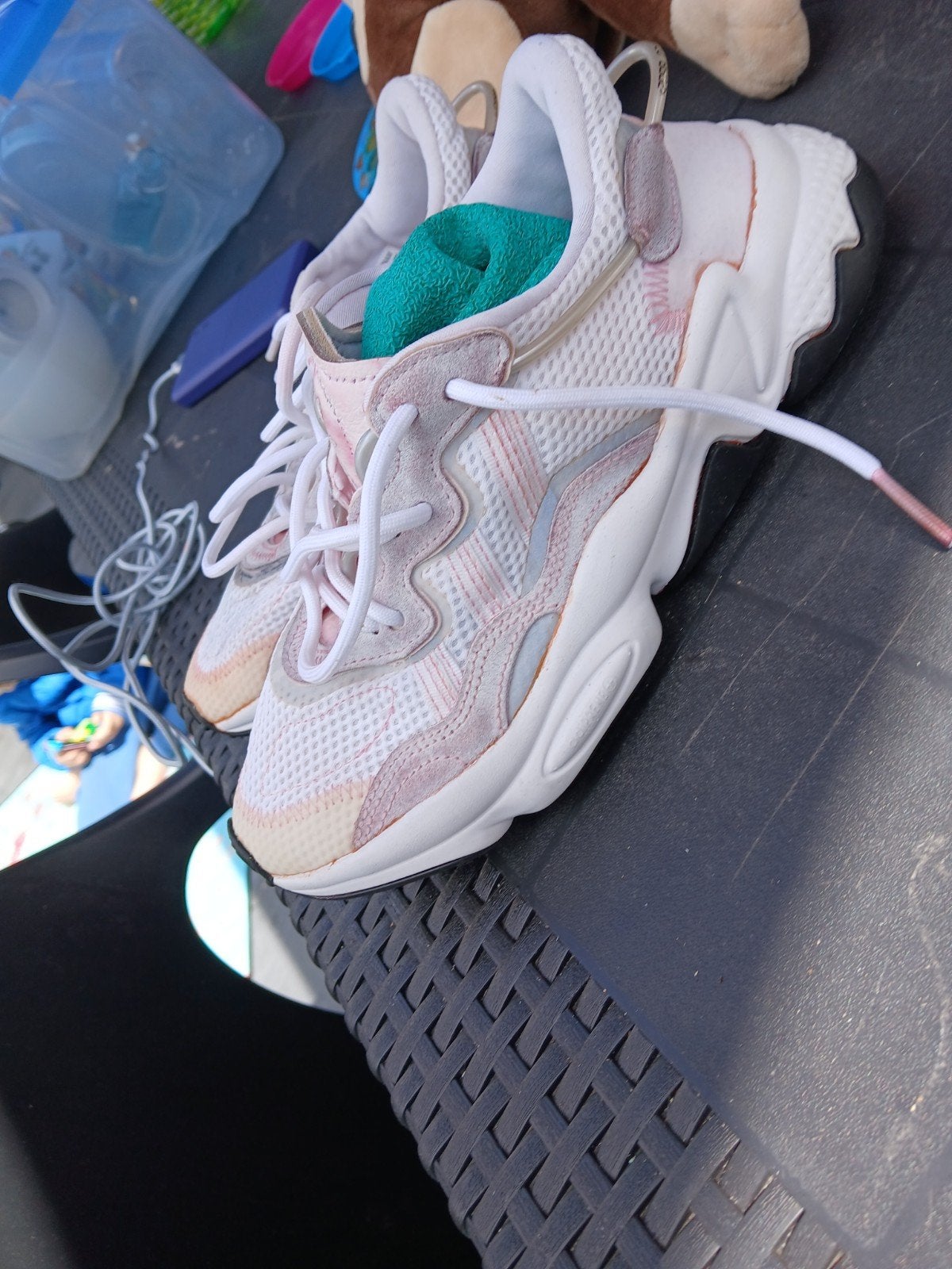 Adidas Ozweego sneakers - Roze/Wit, Adidas, Ophalen of Verzenden, Sneakers of Gympen, Roze