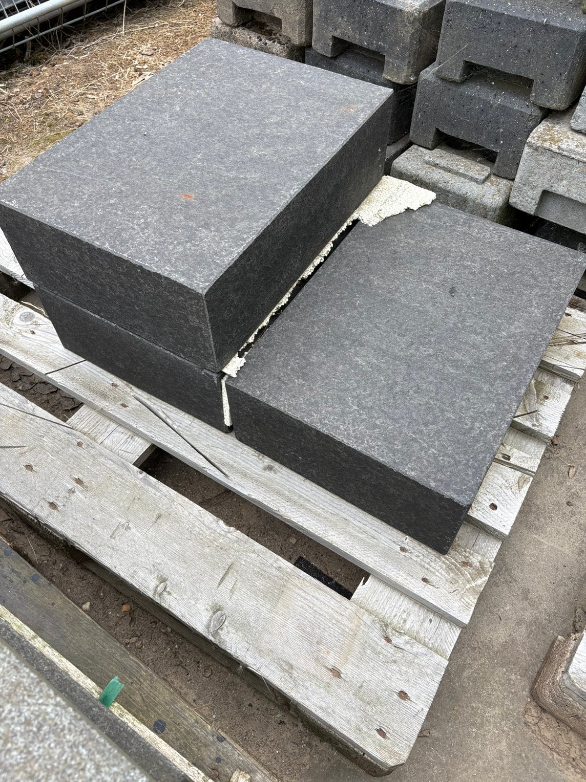 Bloktrede natuursteen basalt 50x35x15cm nieuw 3 st., Ophalen, Blok, 25 cm of meer, Nieuw