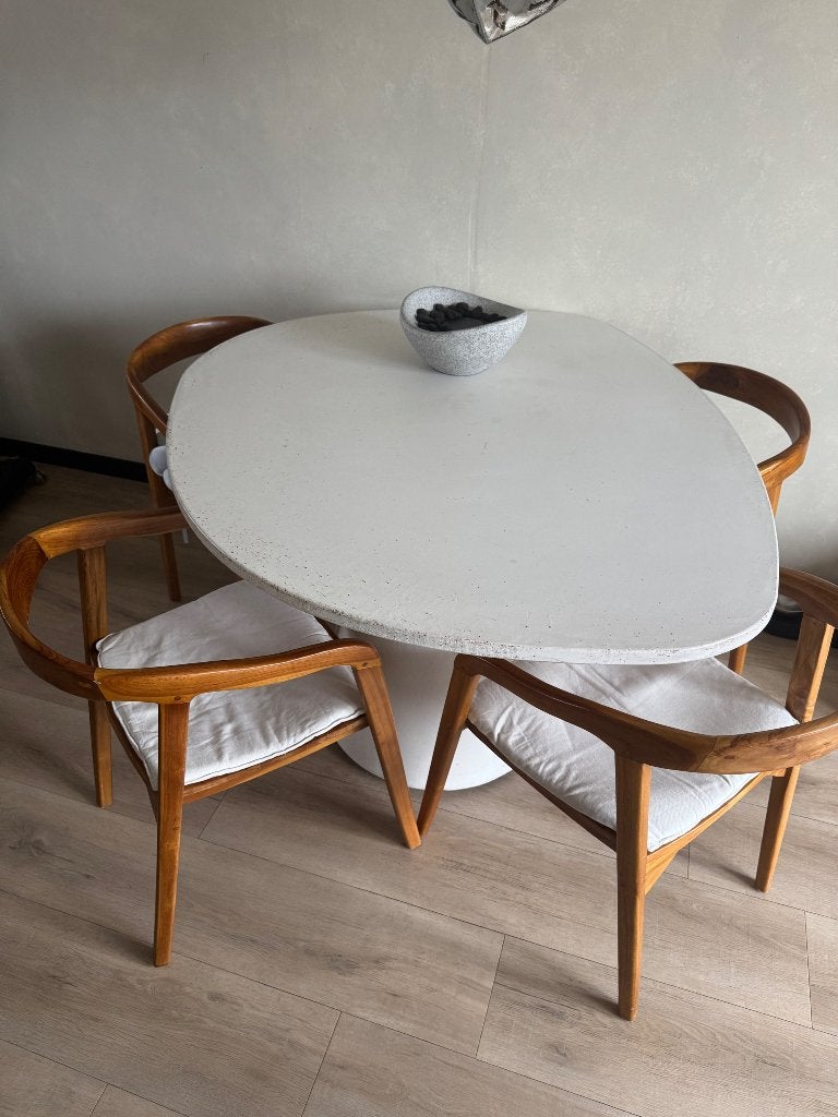 Eettafel  130x110cm en 4 eetkamerstoelen, Ophalen, Zo goed als nieuw, Overige vormen, Vier personen