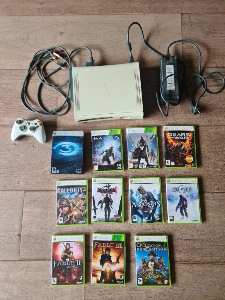 Xbox 360 met controller en 10 games, Spelcomputers en Games, Spelcomputers | Xbox 360, 360 Pro of Premium, Met 1 controller, Gebruikt