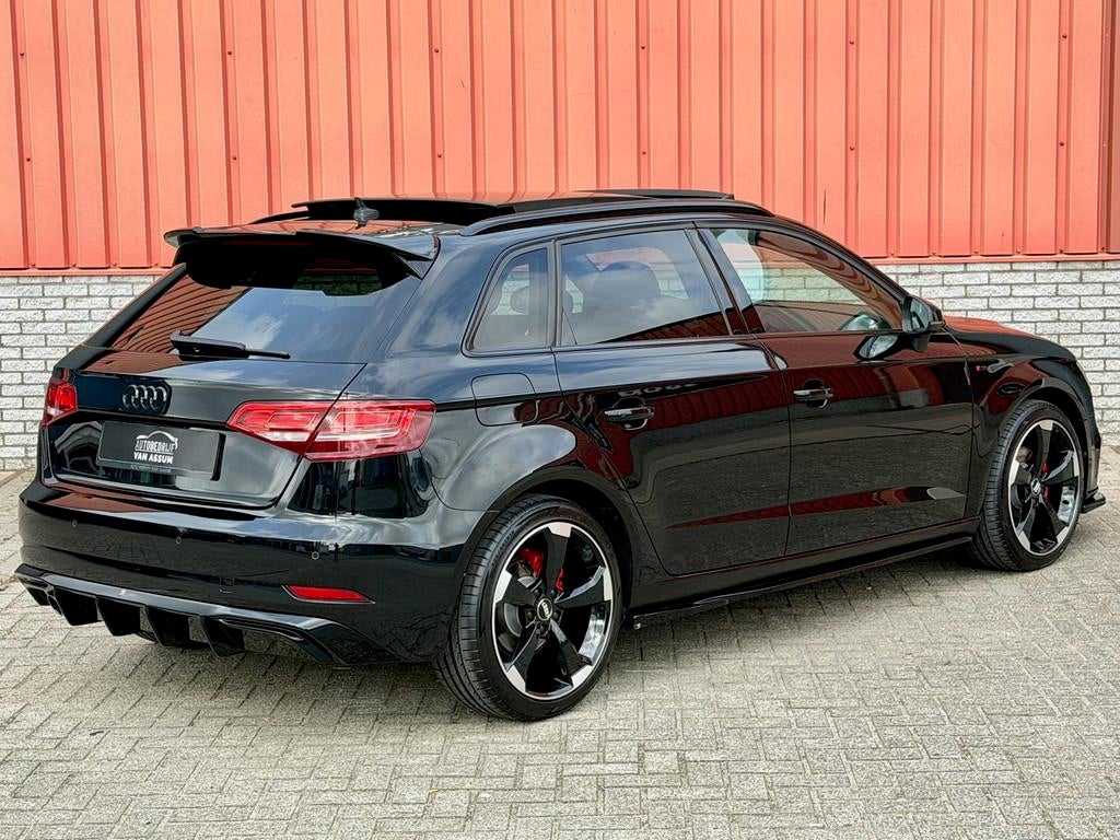 Audi A3 SPORTBACK 1.0 TFSI Pano Maxton RS DAB PDC Cruise 18", Auto's, Stof, Gebruikt, 116 pk, Zwart