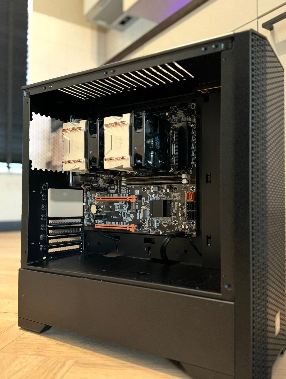 Krachtige pc 12 core 24 threads 2x Xeon X5 2620 16gb ddr4, Ophalen, Zo goed als nieuw
