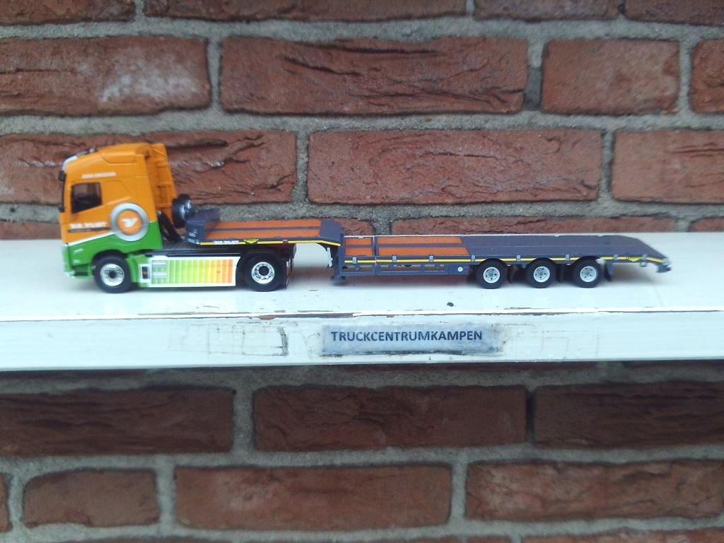 WSI  Volvo  FH5  Globetrotter  van  van  der  Vlist, Hobby en Vrije tijd, Modelauto's | 1:50, Ophalen of Verzenden, Nieuw, Bus of Vrachtwagen