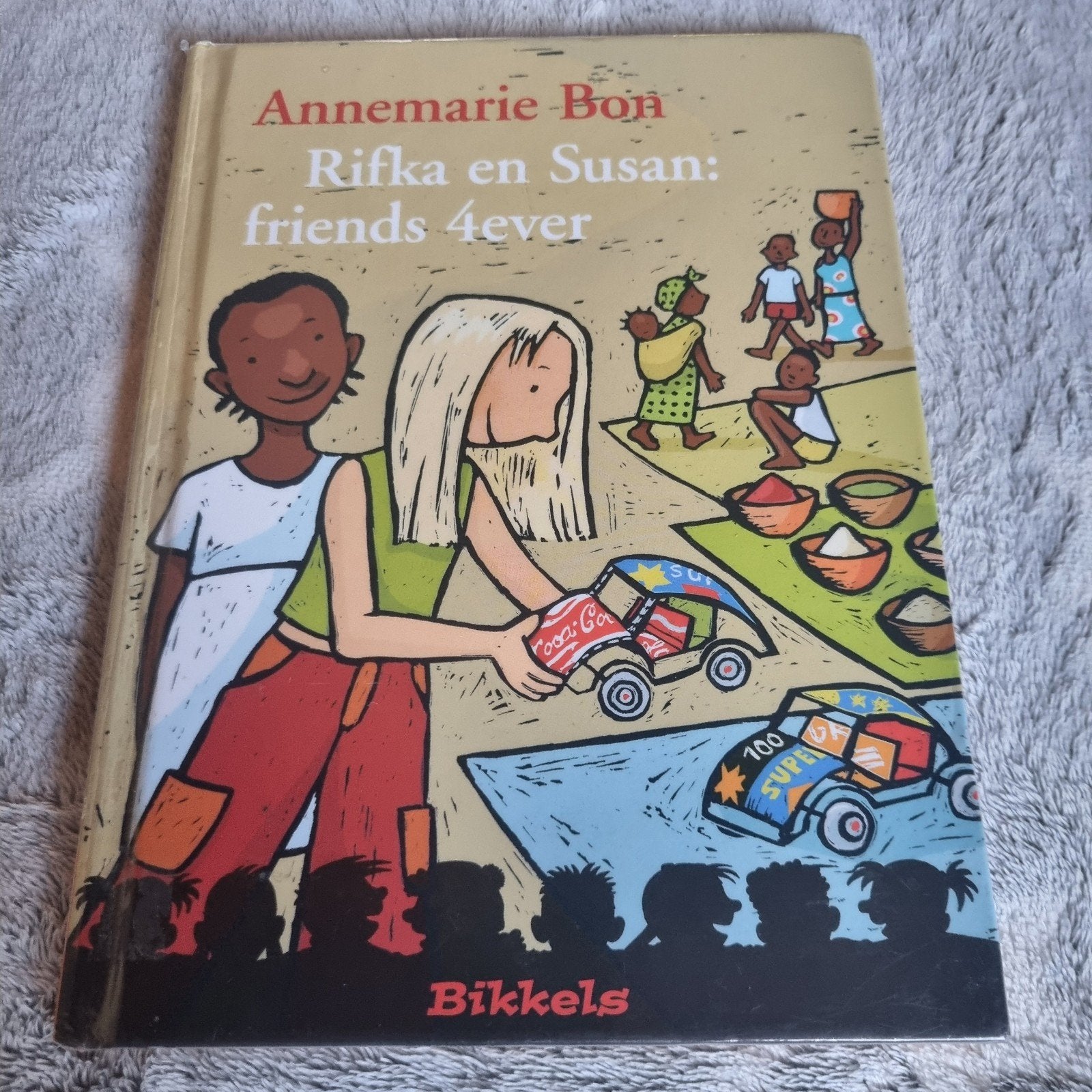 Rifka en Susan: friends 4ever - Annemarie Bon - Bikkels, Ophalen of Verzenden, Gelezen, Annemarie Bon, Fictie algemeen