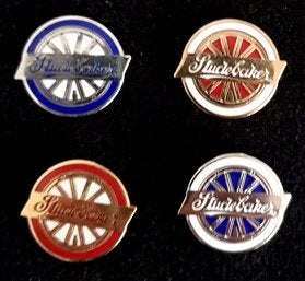 Studebaker kwartet ! pins of spelden, Verzenden, Nieuw, Transport, Speldje of Pin