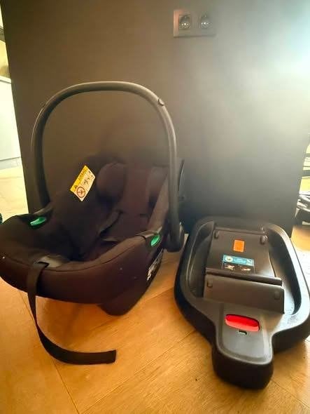Novi baby maxi cosi met isofix, Ophalen, Overige methoden, Zo goed als nieuw, 0 t/m 13 kg