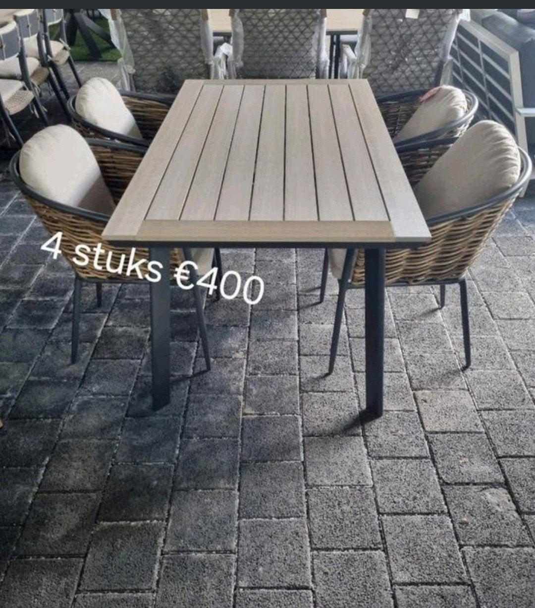 4 STUKS STAPELBARE STOELEN HELFT VAN PRIJS ELDERS, Ophalen, Nieuw