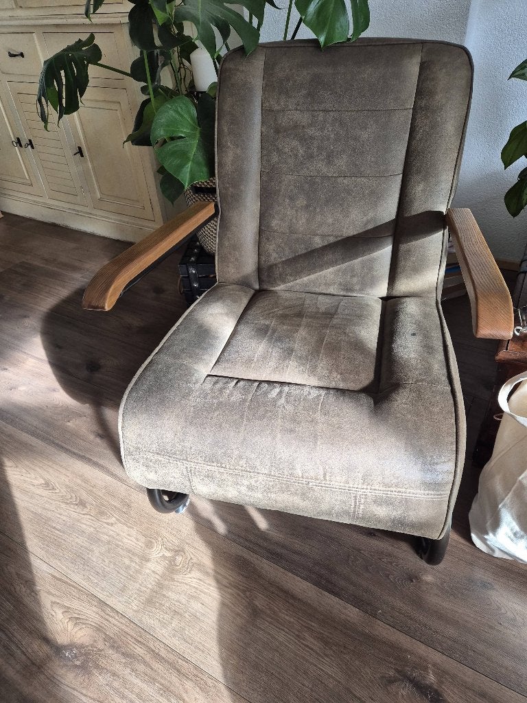 Mooie stoel, Ophalen, Overige materialen, Overige kleuren, Zo goed als nieuw