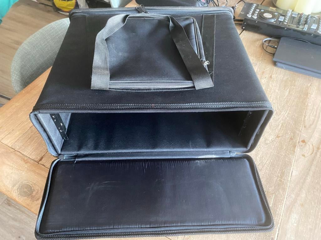 Rack Bag 3HE 19 inch in topstaat, Muziek en Instrumenten, Behuizingen en Koffers, Zo goed als nieuw, Nvt, Nvt, Nvt