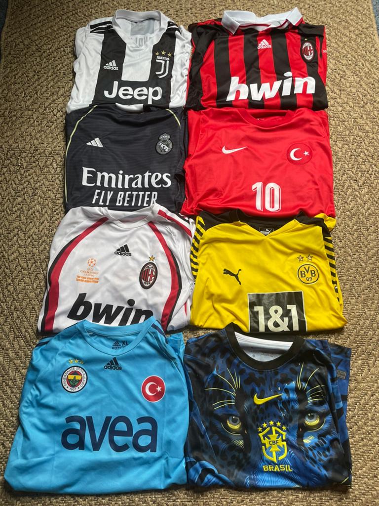 9 goedkope voetbalshirts, Overige kleuren, Overige maten, Ophalen of Verzenden, Voetbal