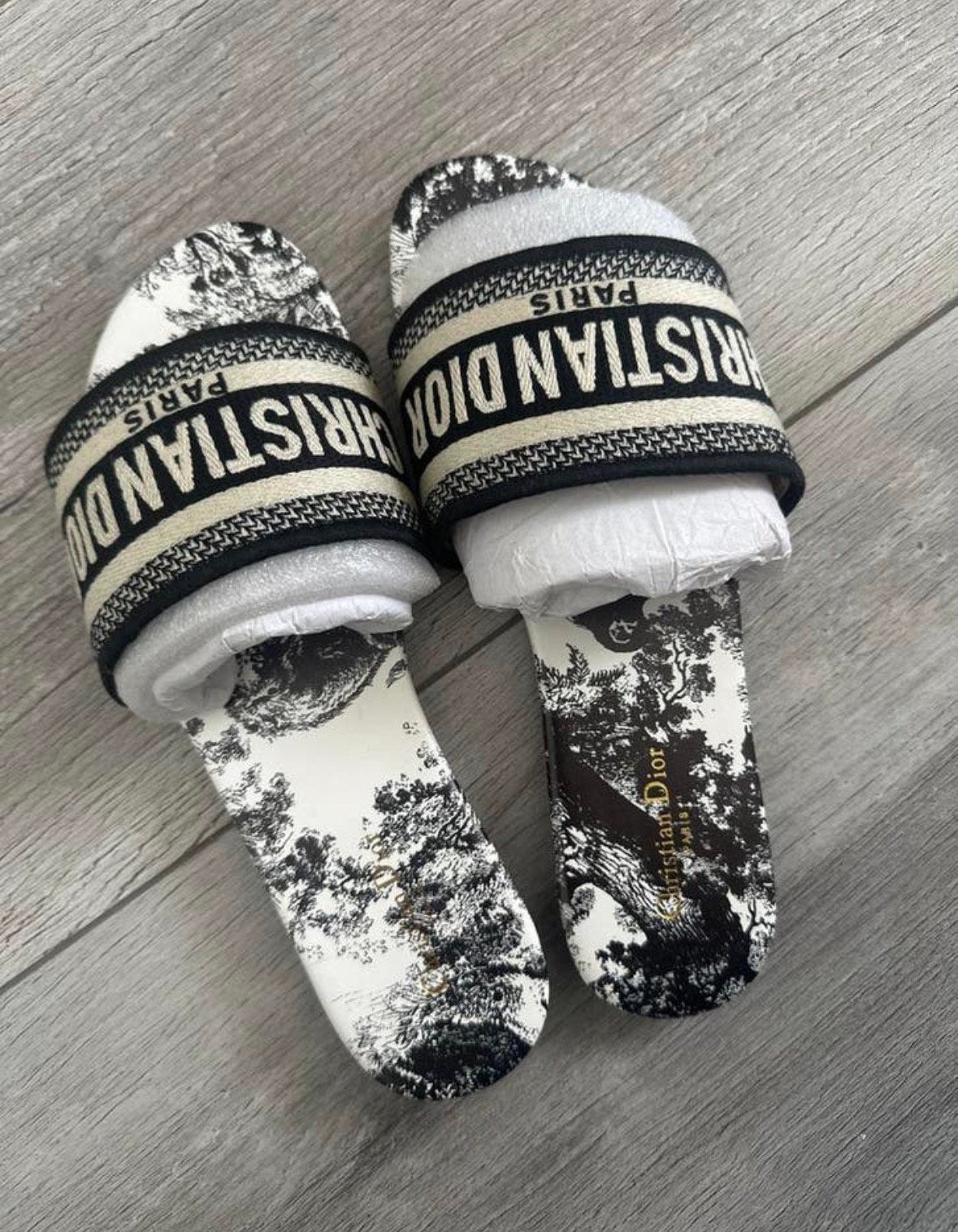 Slippers  - Maat 38, Kleding | Dames, Ophalen of Verzenden, Zo goed als nieuw, Zwart, Slippers