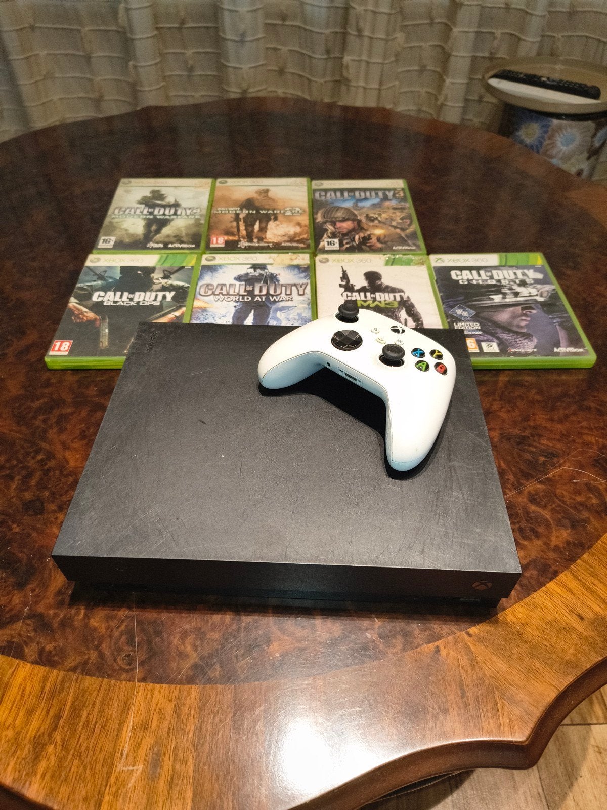 Xbox One x met controller en 7 Call of Duty games, Ophalen, Gebruikt, Xbox Series X
