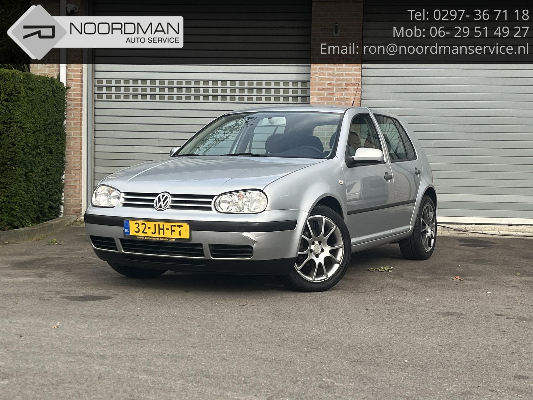 Volkswagen Golf 1.6-16V Trendline, Auto's, Voorwielaandrijving, Stof, Zwart, 4 cilinders