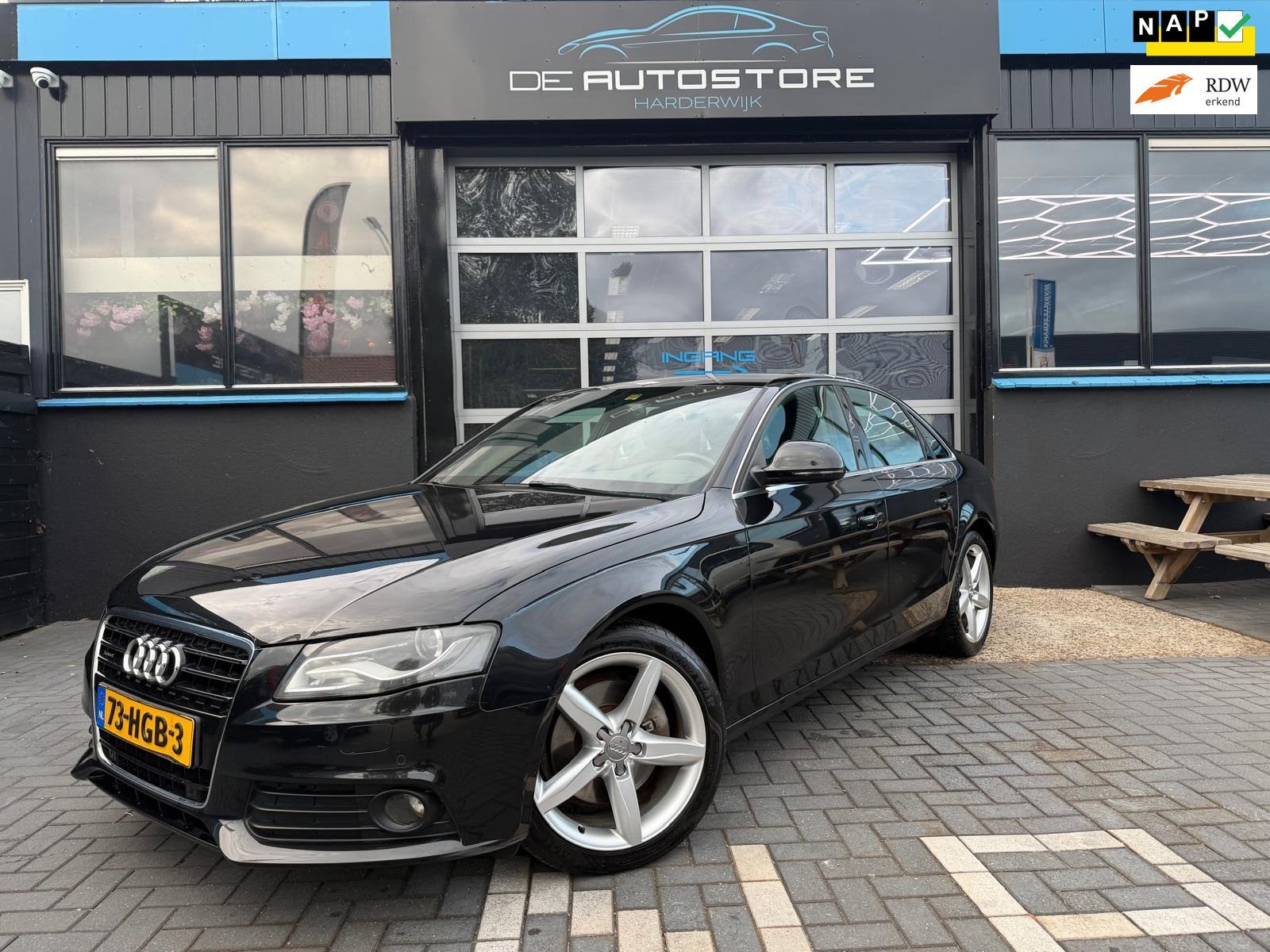 Audi A4 Limousine 3.2 FSI quattro Pro Line S leder alcantara, Auto's, Audi, Parkeersensor, Gebruikt, Zwart, A4