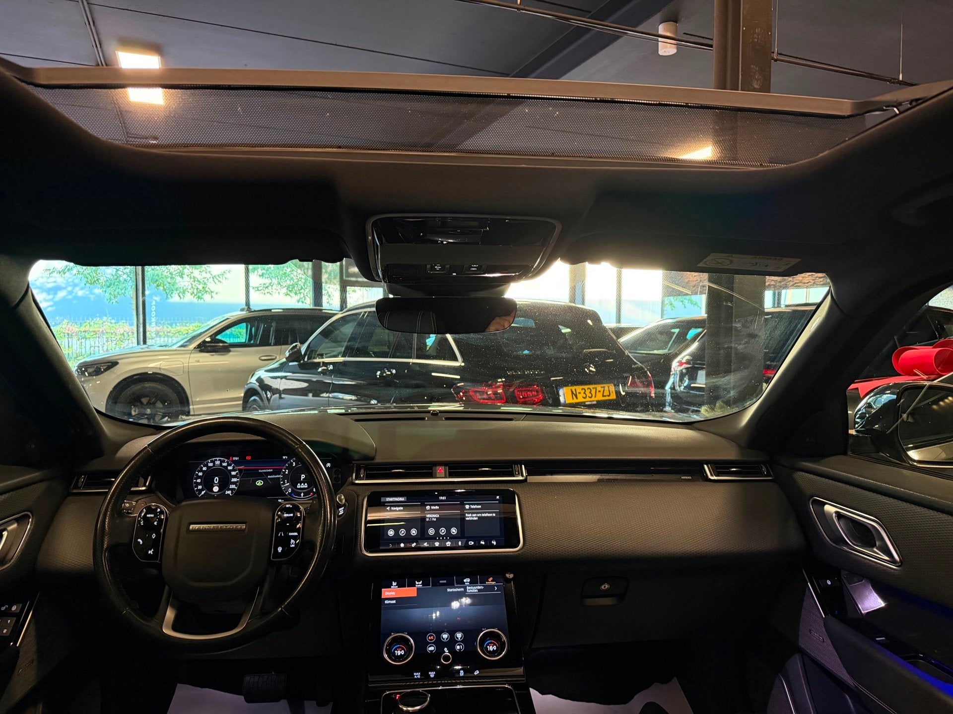 Land Rover Range Rover Velar 2.0 P250 Turbo AWD R-Dynamic SE, Auto's, Gebruikt, Euro 6, 4 cilinders, Range Rover Velar