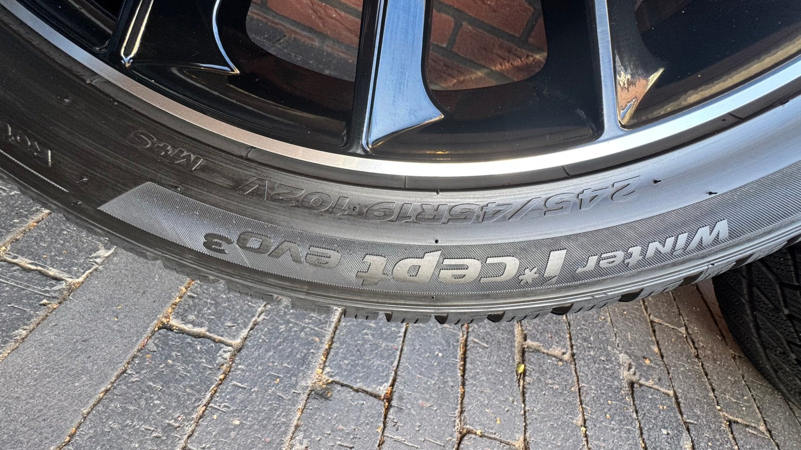 Foto 7 van Mini Countryman U25 Hankook winterset 245/45R19 Als Nieuw!!!