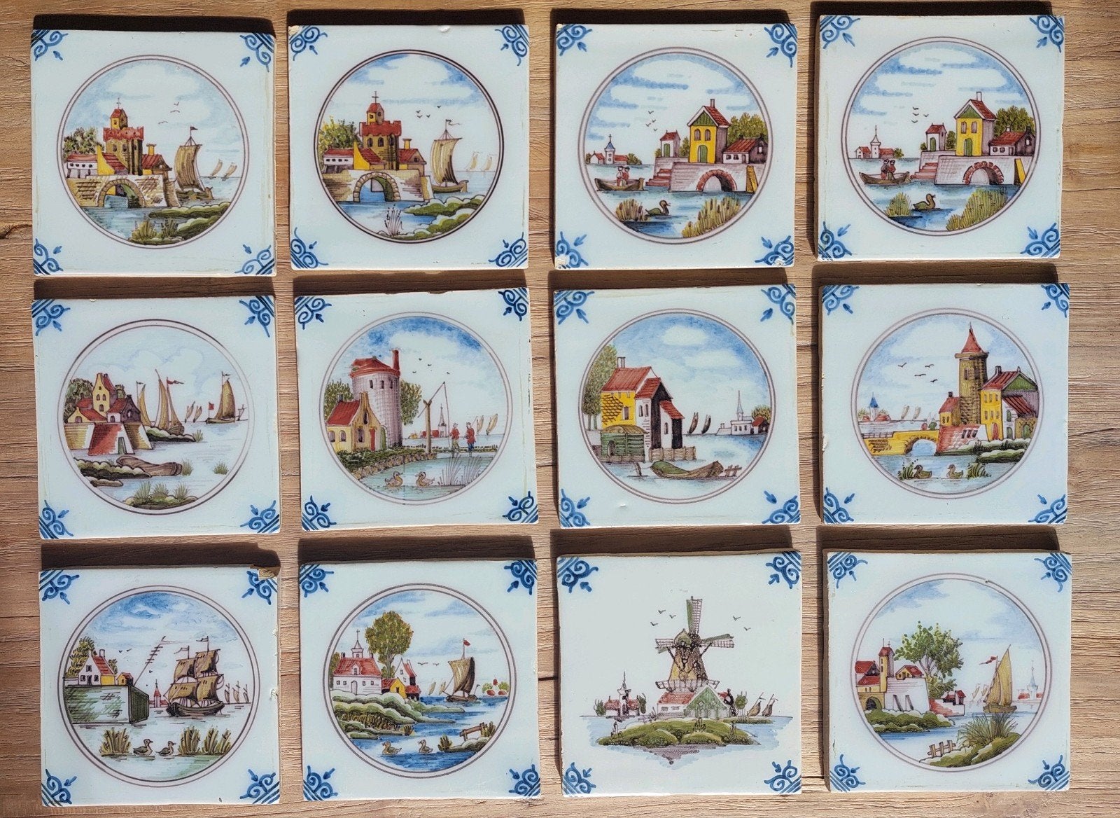 Set van 12 handgeschilderde Tichelaar Makkum tegeltjes, Ophalen