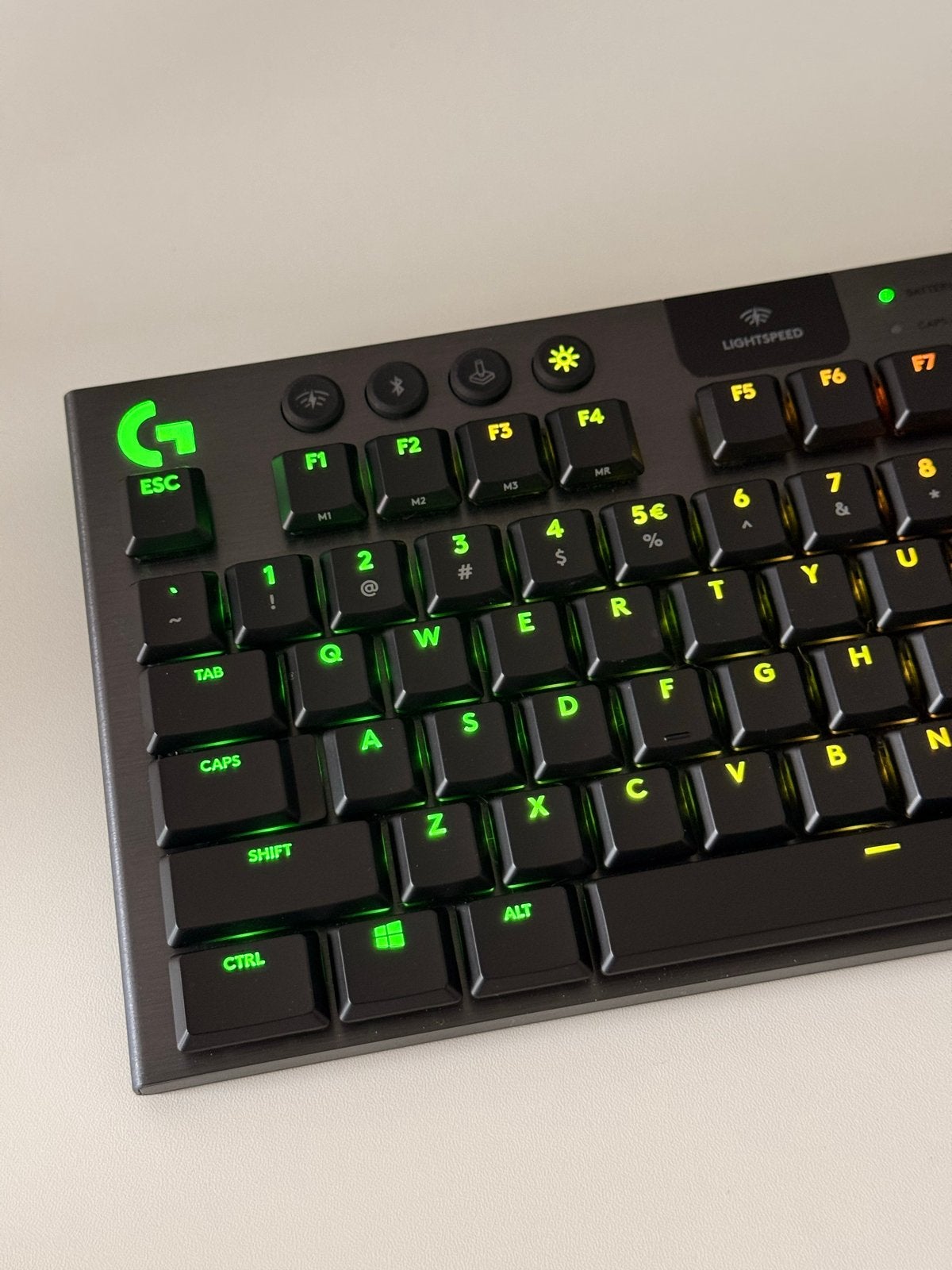 Logitech G915 TKL Lightspeed Gaming Toetsenbord QWERTY, Ophalen of Verzenden, Zo goed als nieuw, Draadloos, Qwerty