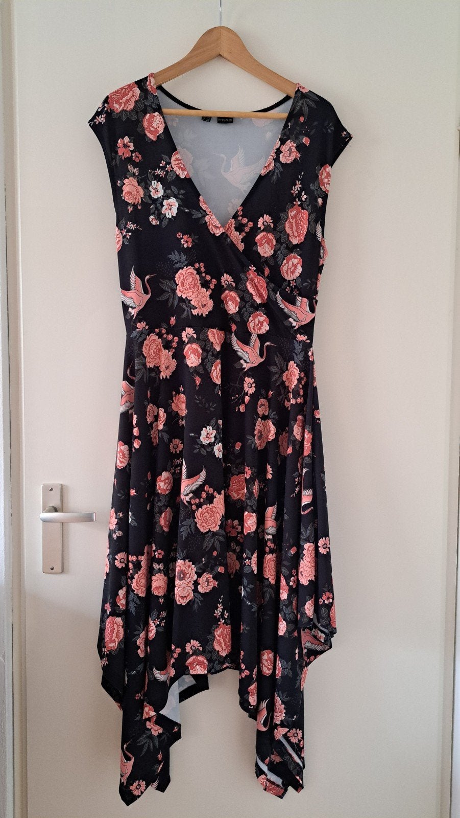 Zomerjurk Bonprix 40/42, Kleding | Dames, Bonprix, Zwart, Maat 42/44 (L), Ophalen of Verzenden