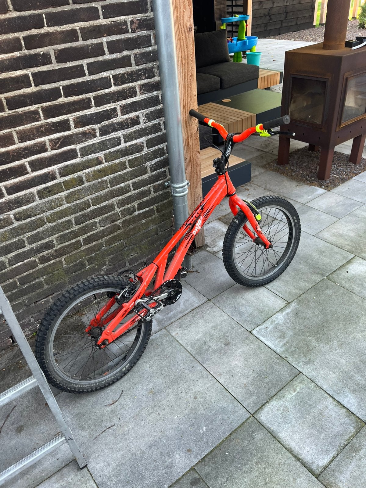 Trialfiets, Ophalen of Verzenden, Zo goed als nieuw, Staal, 24 inch of meer