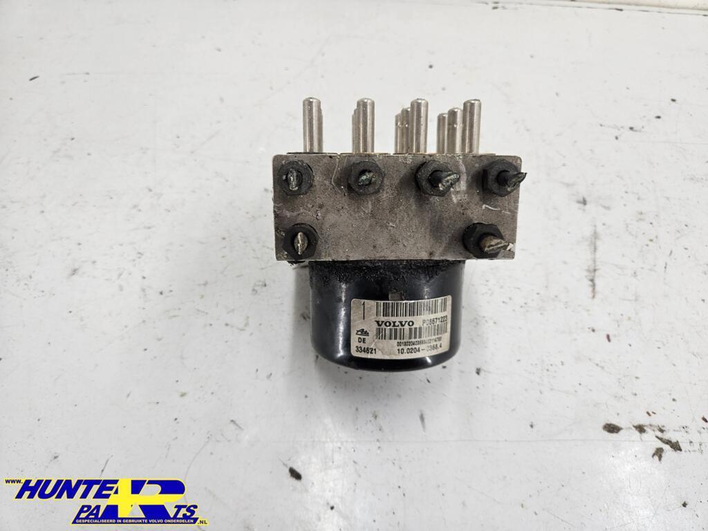 ABS pomp Volvo V70/XC70/S60/S80 ('00-'08) P8671223, Gebruikt, Ophalen of Verzenden, Volvo, Volvo