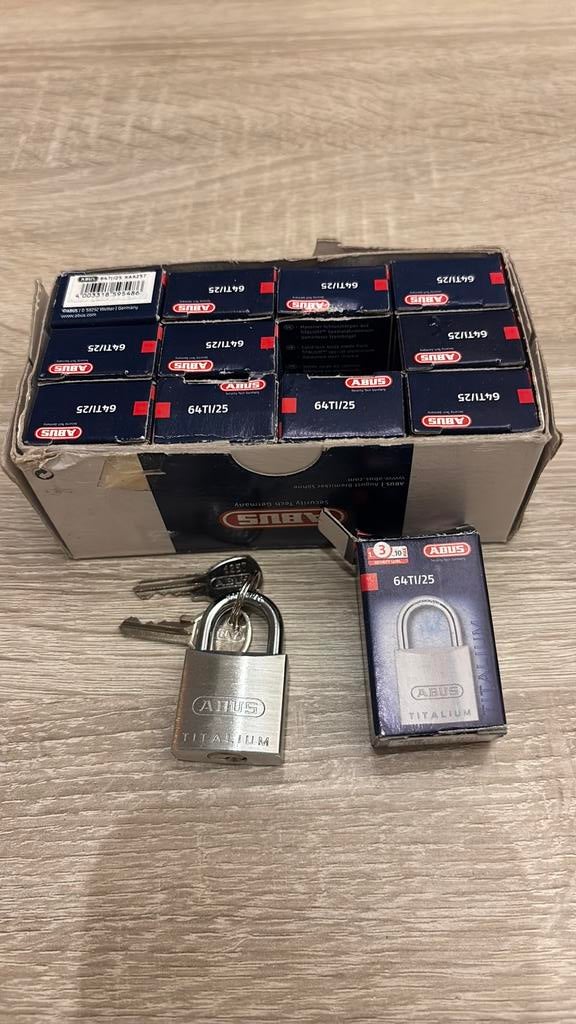12x hangslot abus gelijk sluitend allemaal zelfde sleutels, Ophalen