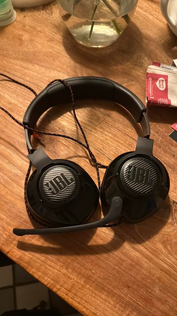 Jbl quantum 200, Computers en Software, Headsets, Ophalen of Verzenden, Zo goed als nieuw, Over-ear, Gaming headset