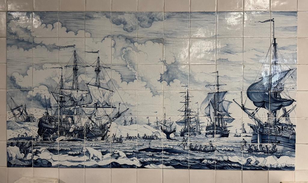 Reproductie tegeltableau walvisjacht voc schepen 143x78cm.