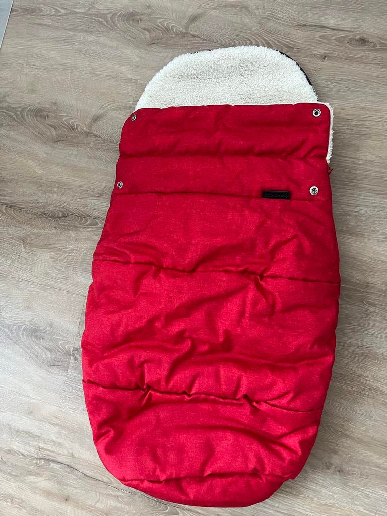 Maxi-Cosi Voetenzak Nomad Red - Zo goed als nieuw!, Ophalen of Verzenden, Zo goed als nieuw, Kinderwagen, Maxi-Cosi