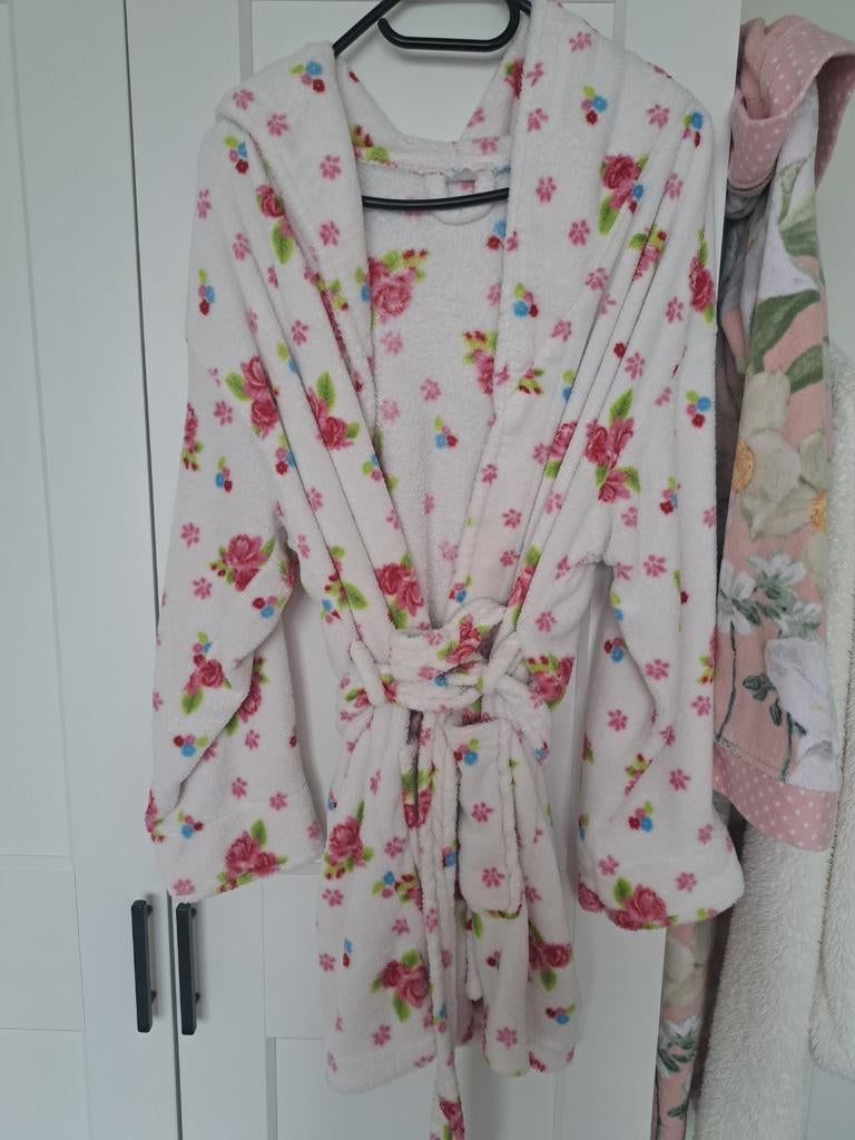 Leuke badjas maat S/M met bloemenprint pip studio, Ophalen of Verzenden, Zo goed als nieuw, Onbekend, Meisje