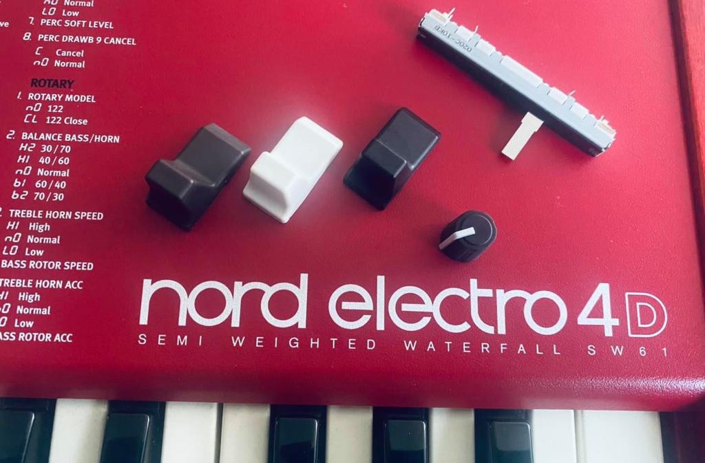 reparatie digitale piano’s, orgels, keyboards, synthesizers, Komt aan huis, Toetsinstrumenten