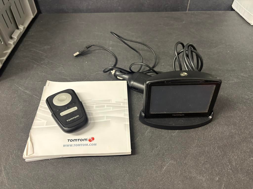 TomTom Navigatiesysteem – Compleet met Accessoires, Ophalen of Verzenden, Gebruikt