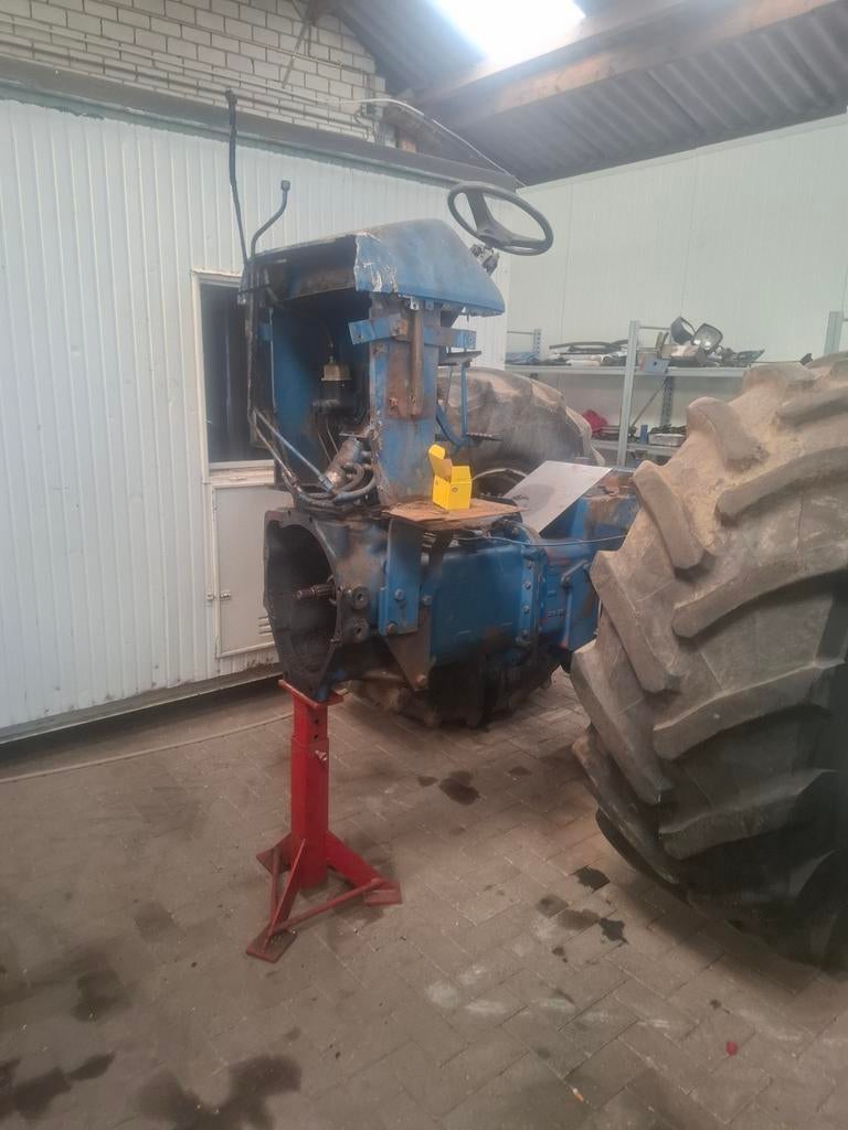Veele ford 9700 ford tw 15 en 25 onderdelen op voorraad, Zakelijke goederen, Agrarisch | Onderdelen | Banden, Velgen en Assen