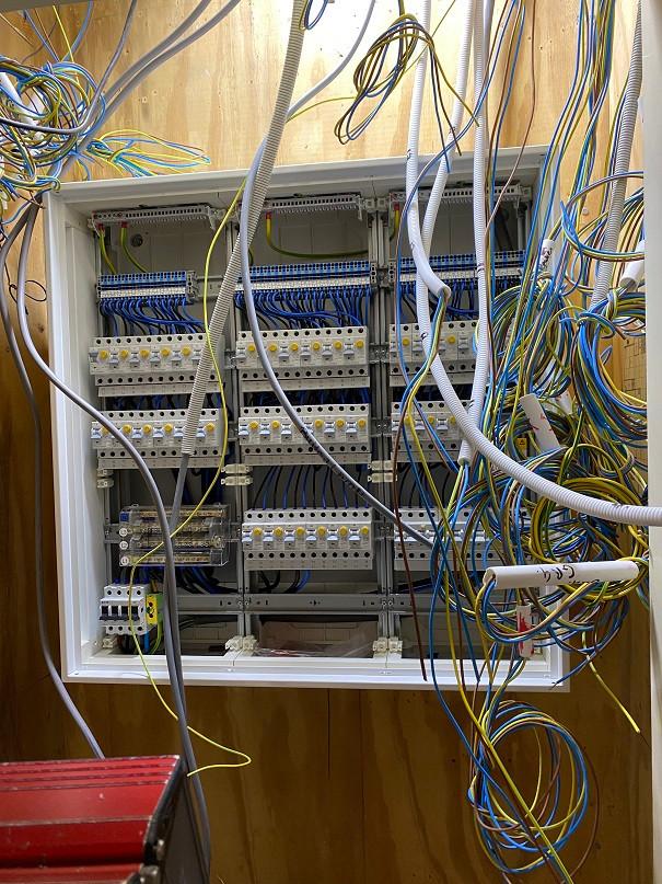 Elektricien ,Elektromonteur,Almelo,Hengelo ,Losser,Enschede