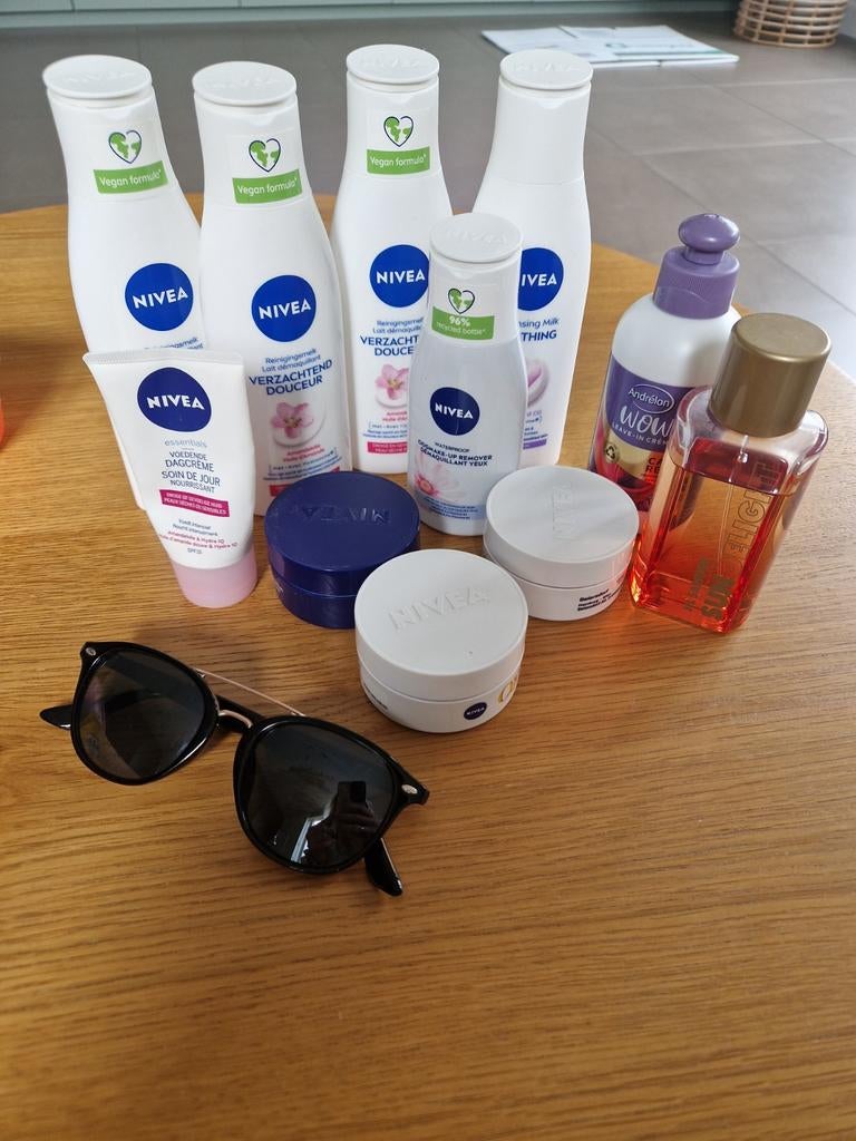 Nivea verzorgingsproducten set, Ophalen, Gehele gezicht, Wit, Zo goed als nieuw