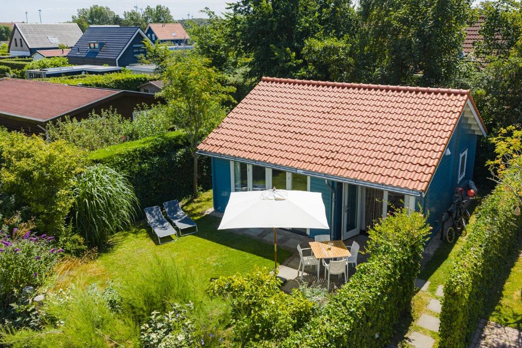 Te huur 2 Huisjes 400 mtr. van het strand Burgh Haamstede, 2 slaapkamers, Zeeland, Internet, Aan zee