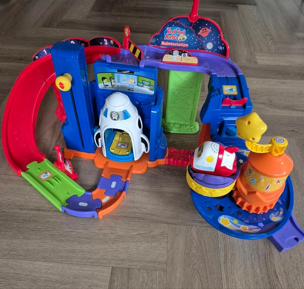 VTech Toet Toet Auto's Ruimtestation, Ophalen of Verzenden, Gebruikt, Jongen of Meisje