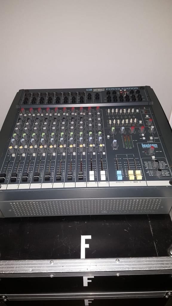 SOUNDCRAFT POWER STATION, Ophalen, Zo goed als nieuw