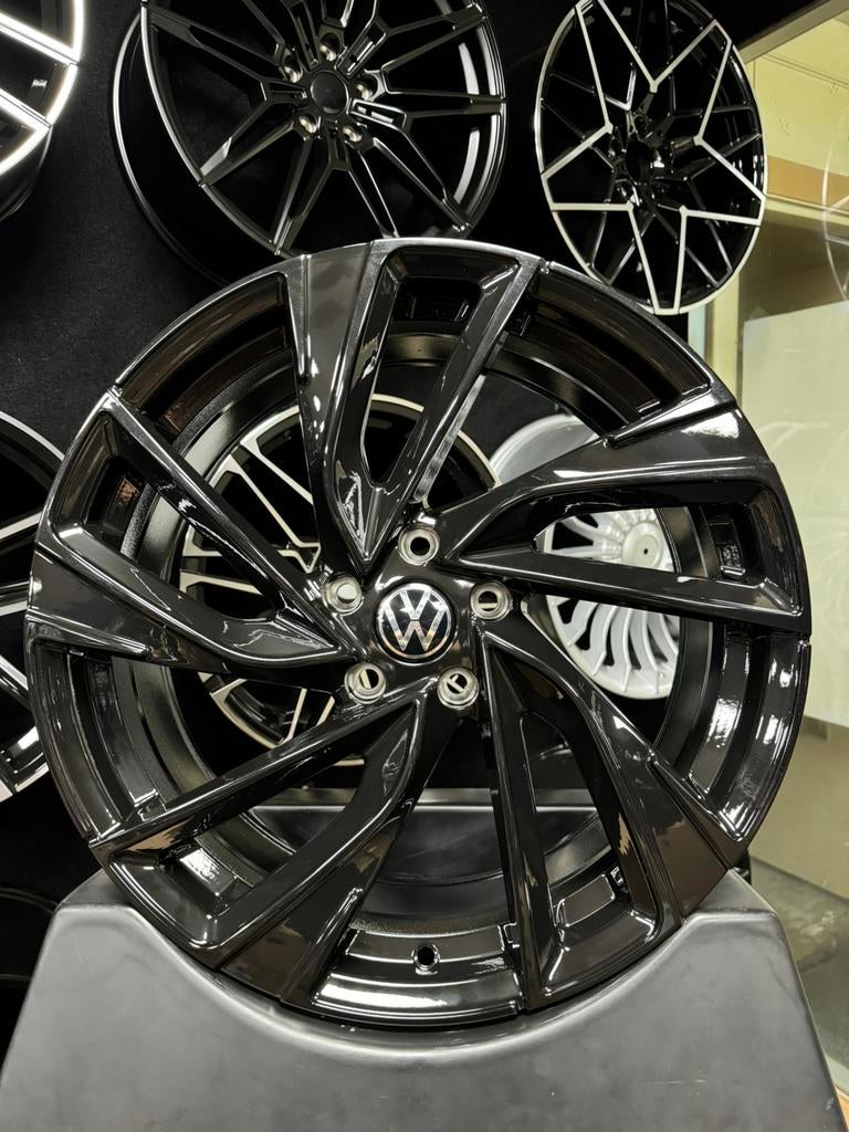 19 inch velgen voor Volkswagen Adelaide 5x112 Golf 5 6 7 8 C