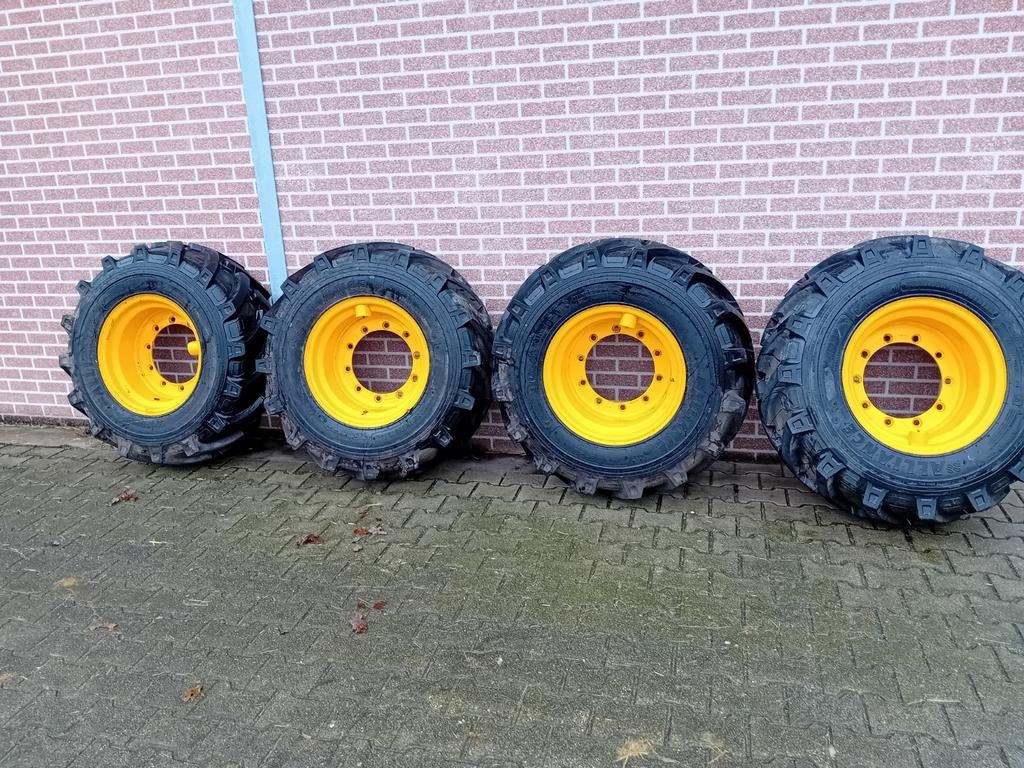 Nieuwe set alliance
405/70r20
Met 10 gaats velg, Ophalen