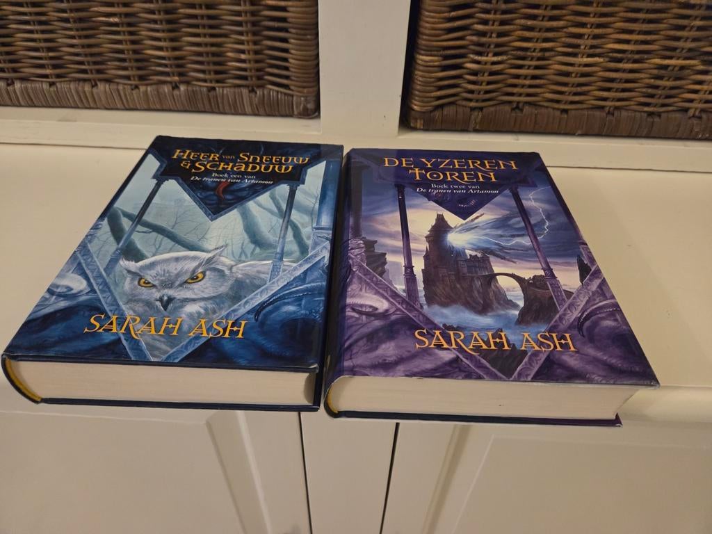 Sarah Ash - De tranen van Artamon, Boeken, Ophalen of Verzenden, Gelezen