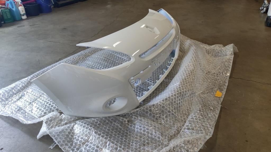 NIEUWE voorbumper Clio lll, Ophalen, Nieuw, Bumper, Renault
