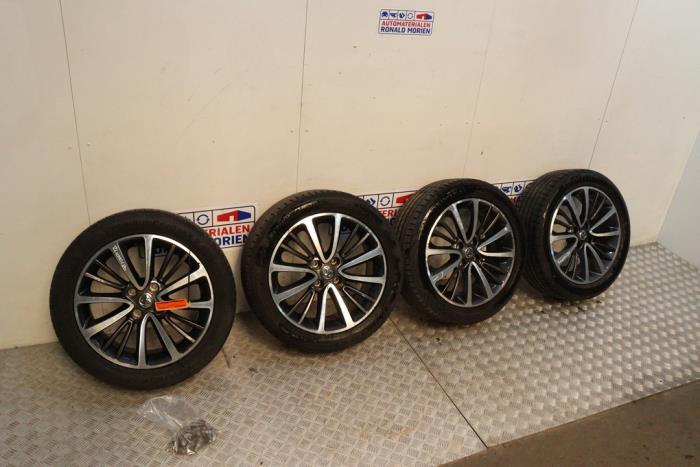 Sportvelgenset + banden van een Opel Crossland X (Crossland, 12 maanden garantie, Gebruikt, -, -