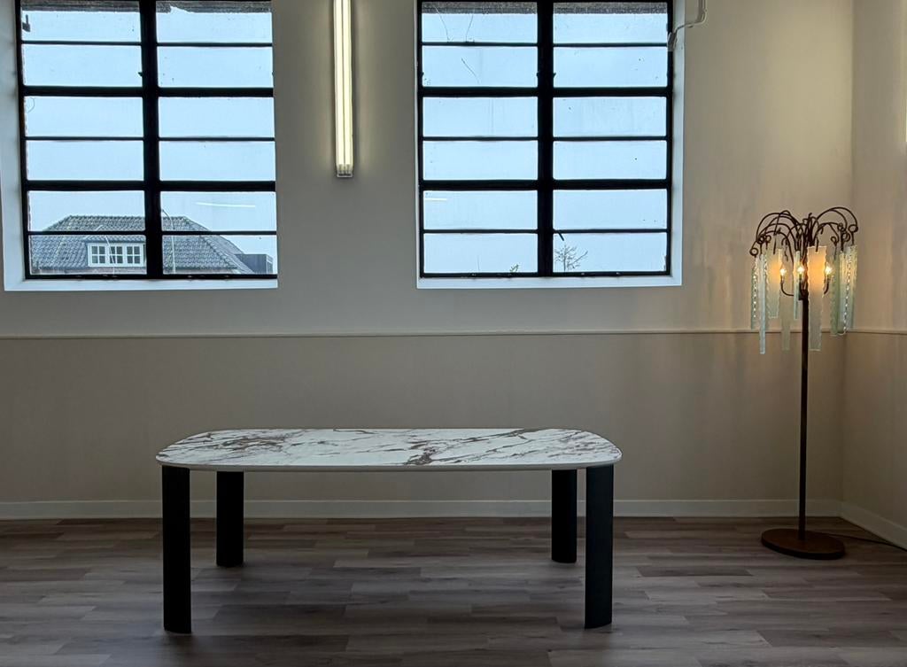 Leolux Tico eettafel NIEUW