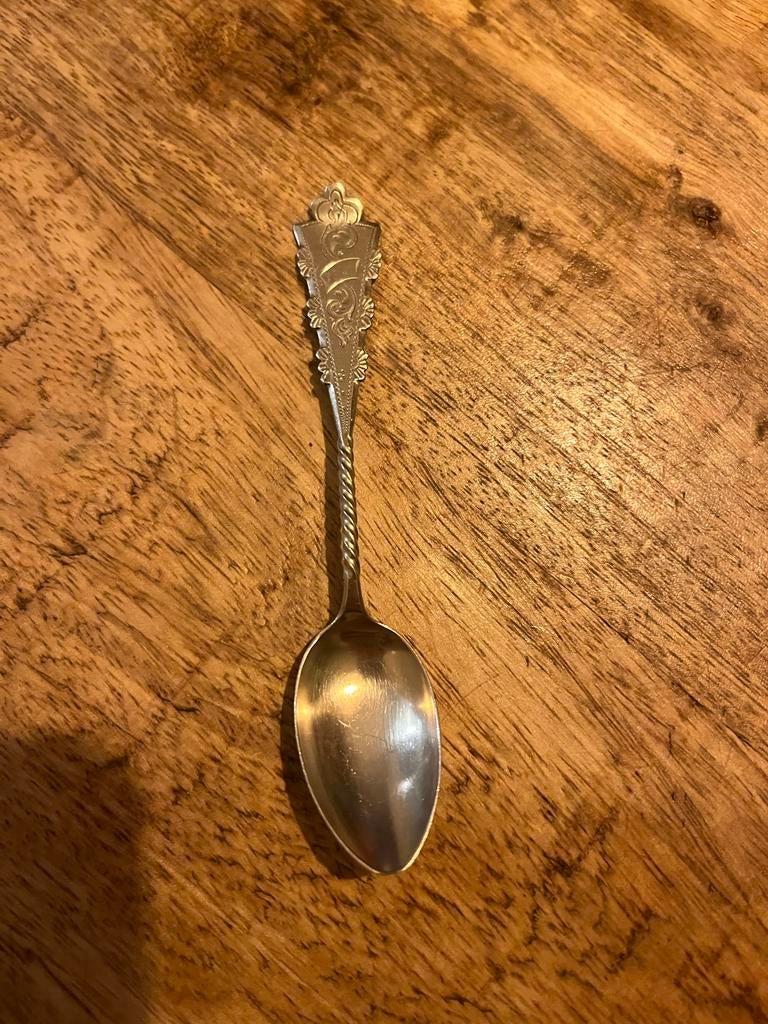Zilveren lepeltje 2e gehalte zilver Weduwe A.Pluut, Antiek en Kunst, Antiek | Goud en Zilver, Ophalen of Verzenden, Zilver