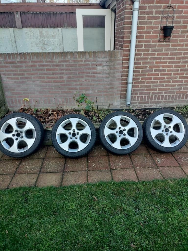 Originele Golf 5 GTI Velgen met Winterbanden, Auto-onderdelen, Ophalen, Banden en Velgen, 17 inch, Winterbanden