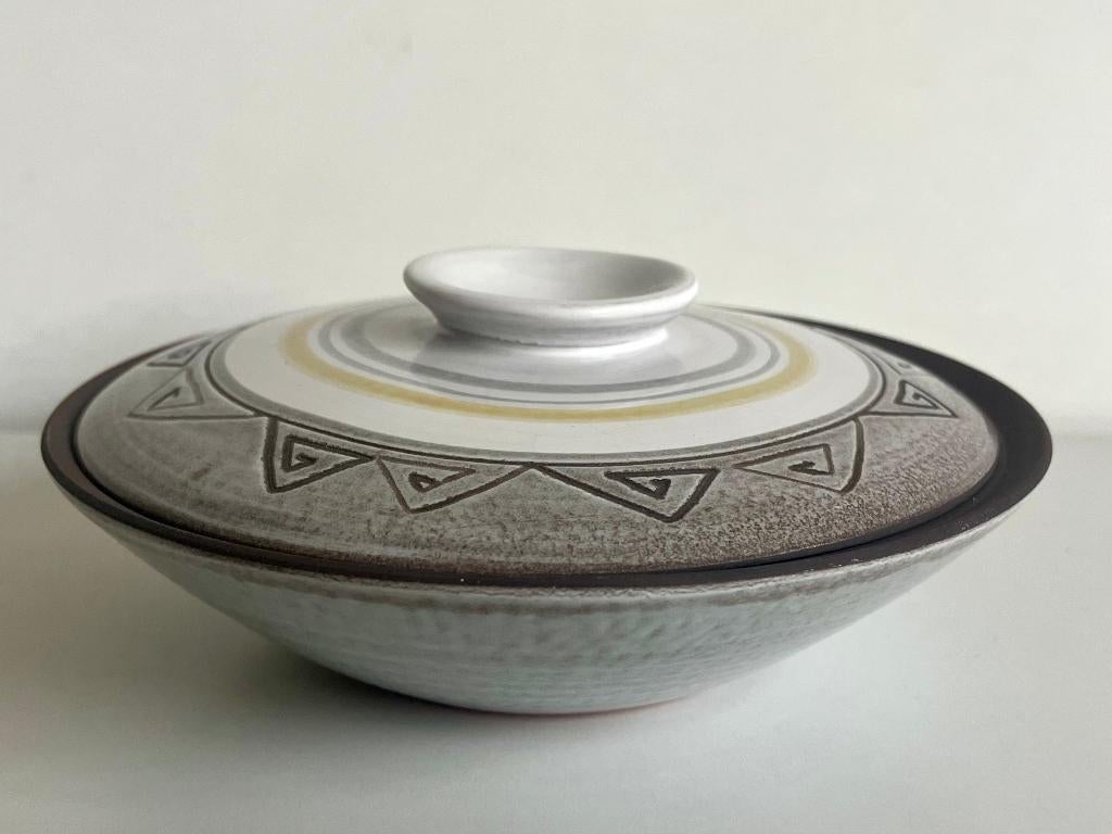 Gedecoreerde bonbonschaal van potterie De Haemstede, Ophalen of Verzenden