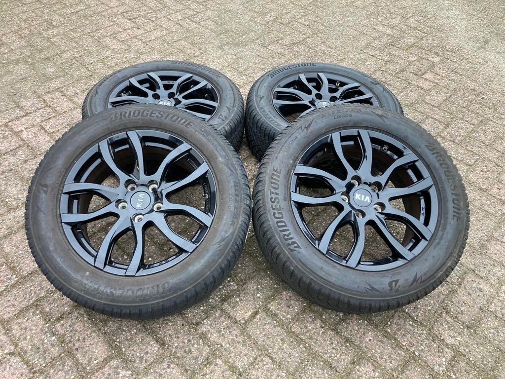 17 inch Kia Sportage velgen + winterbanden en TPMS 5x114.3, Ophalen, Gebruikt, Banden en Velgen, 17 inch